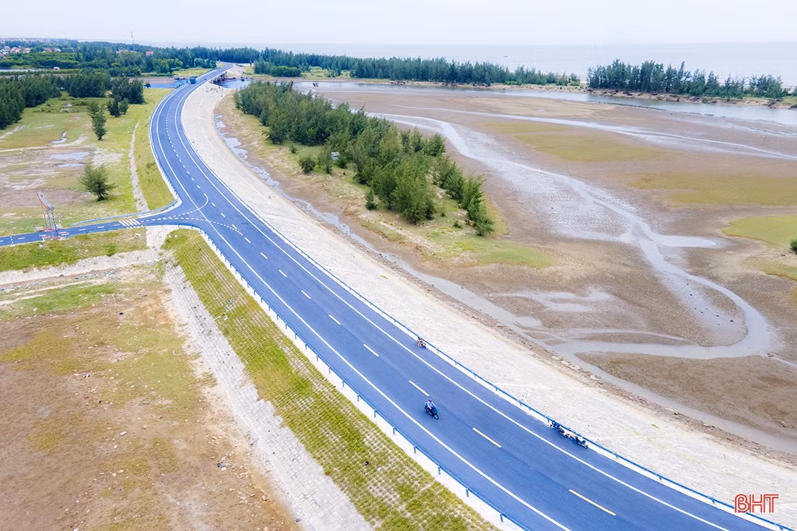 Những công trình trọng điểm ở Hà Tĩnh qua góc máy flycam