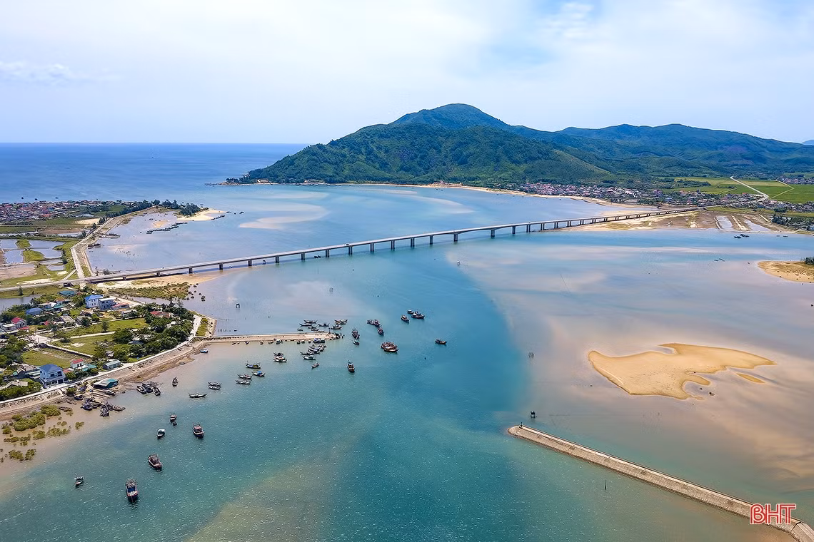 Những công trình trọng điểm ở Hà Tĩnh qua góc máy flycam