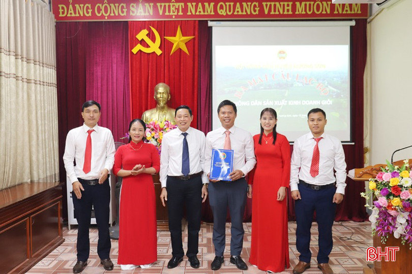 Ban Chủ nhiệm CLB gồm 5 thành viên, ông Nguyễn Văn Cường - Phó Giám đốc HTX Mật ong Cường Nga - Hương Sơn được bầu làm chủ nhiệm
