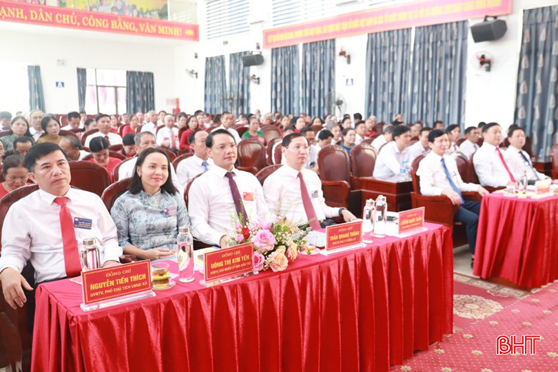 Đại biểu dự Đại hội MTTQ Việt Nam xã Hương Sơn.