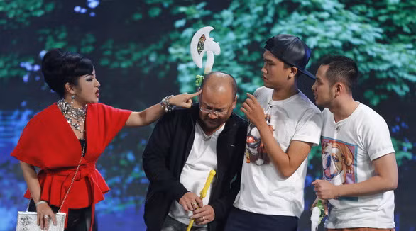dan sao nam bac hoi tu o gala cuoi 2017