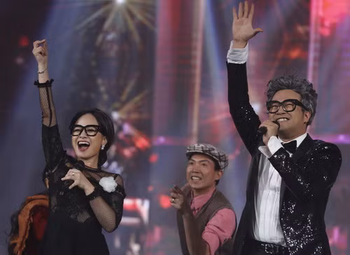 dan sao nam bac hoi tu o gala cuoi 2017