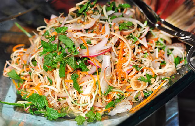 la mieng voi nhung mon an lam tu hoa chi co o viet nam