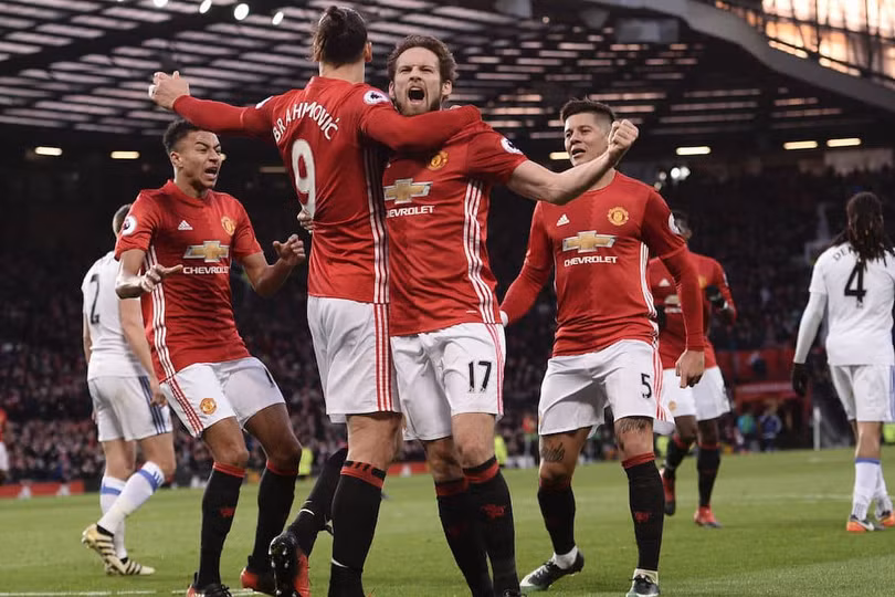 mu vui dap sunderland trong tran cau tran ngap sieu pham