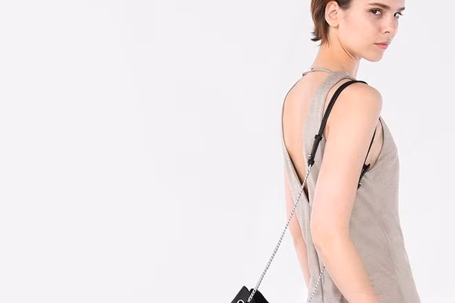 10 phu kien tao diem nhan cho streetstyle cuoi nam