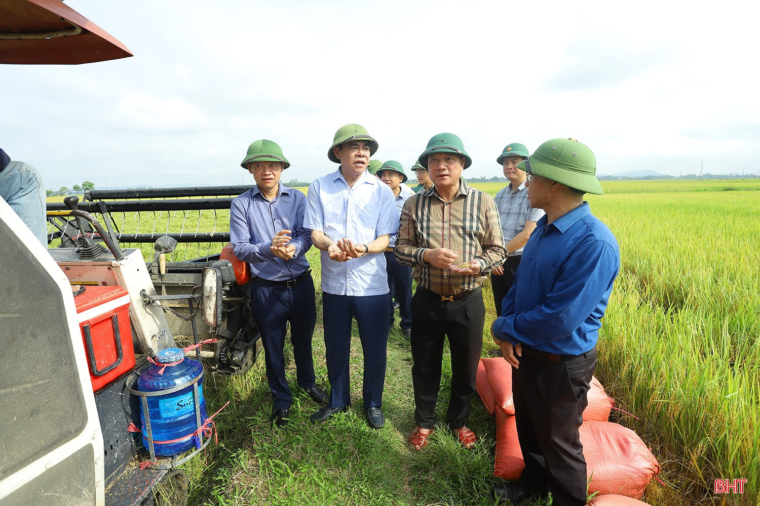 bqbht_br_chu-tich-tinh-kiem-tra-o-duc-tho-6a.jpg