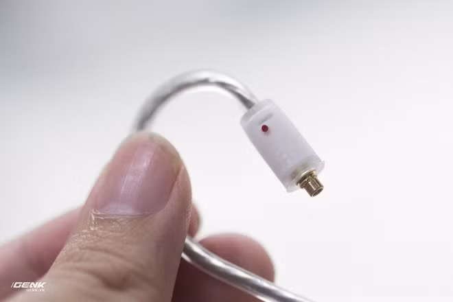 dap hop tai nghe dang hybrid cao cap mee m7 pro