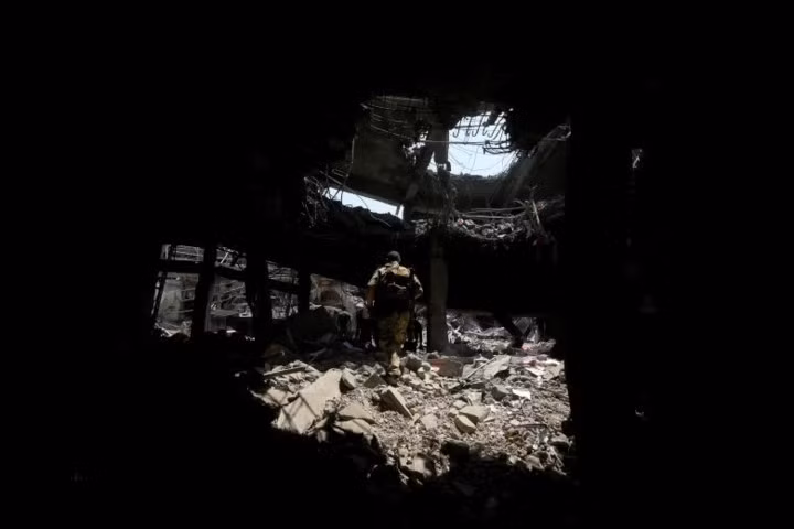 chum anh ben trong vung dat chet mosul iraq