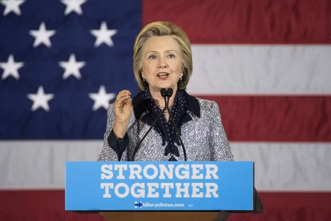 ba hillary clinton trai long ve that bai trong cuon tu truyen moi