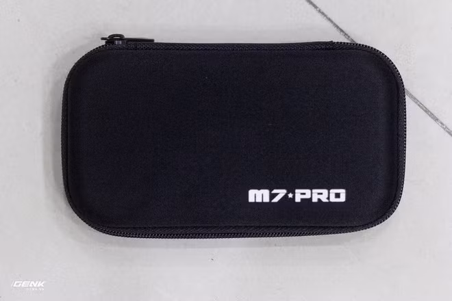 dap hop tai nghe dang hybrid cao cap mee m7 pro