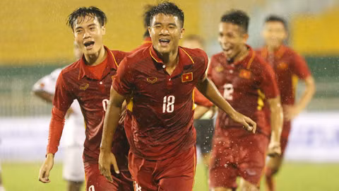 u22 viet nam vs dt ngoi sao k league bua tiec bong da tan cong