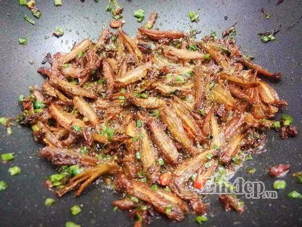 gian di re tien nhu ca com xao chua ngot ma noi com van bay het veo