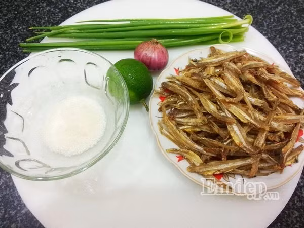 gian di re tien nhu ca com xao chua ngot ma noi com van bay het veo