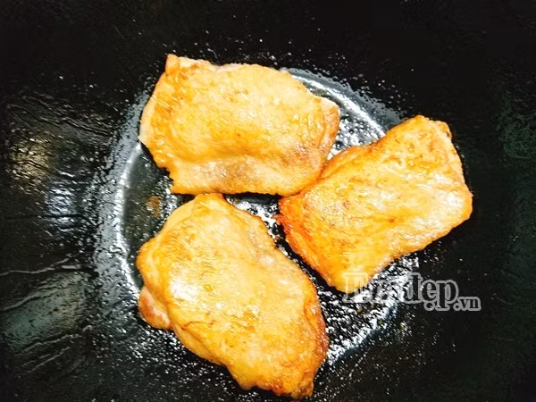 thuc don cuoi tuan com ca ri ga nha lam ngon nhu tiem