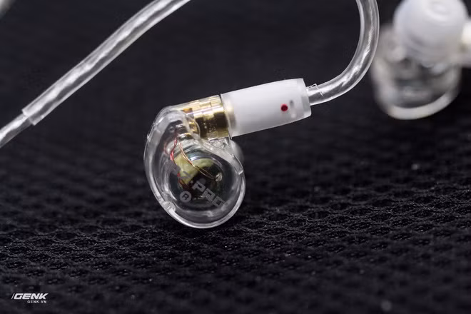 dap hop tai nghe dang hybrid cao cap mee m7 pro