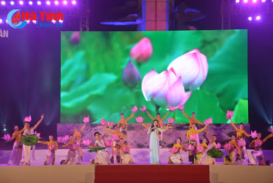 dac sac chuong trinh nghe thuat coi thieng dong loc