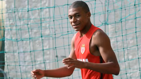 real dat thoa thuan 180 trieu euro mua mbappe