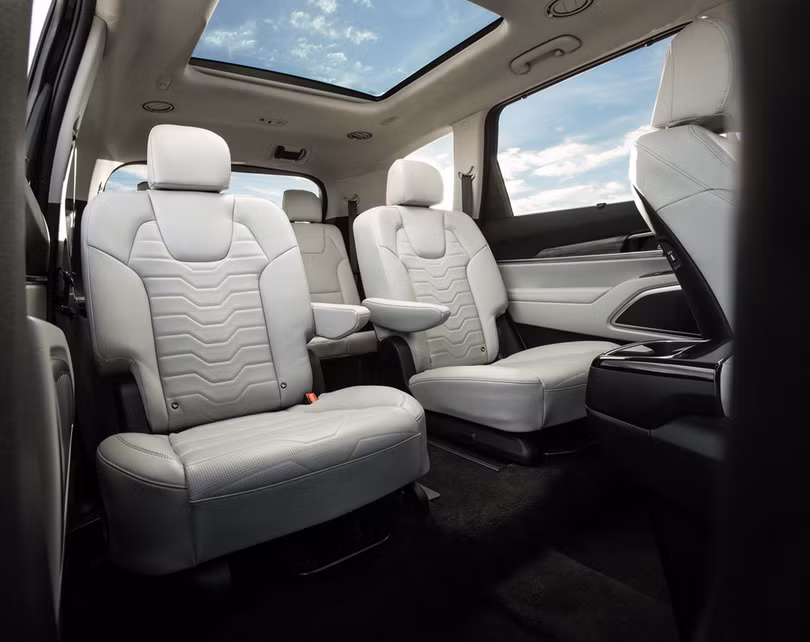 SUV “hạng sang” Kia Telluride chốt giá ngang Ford Explorer
