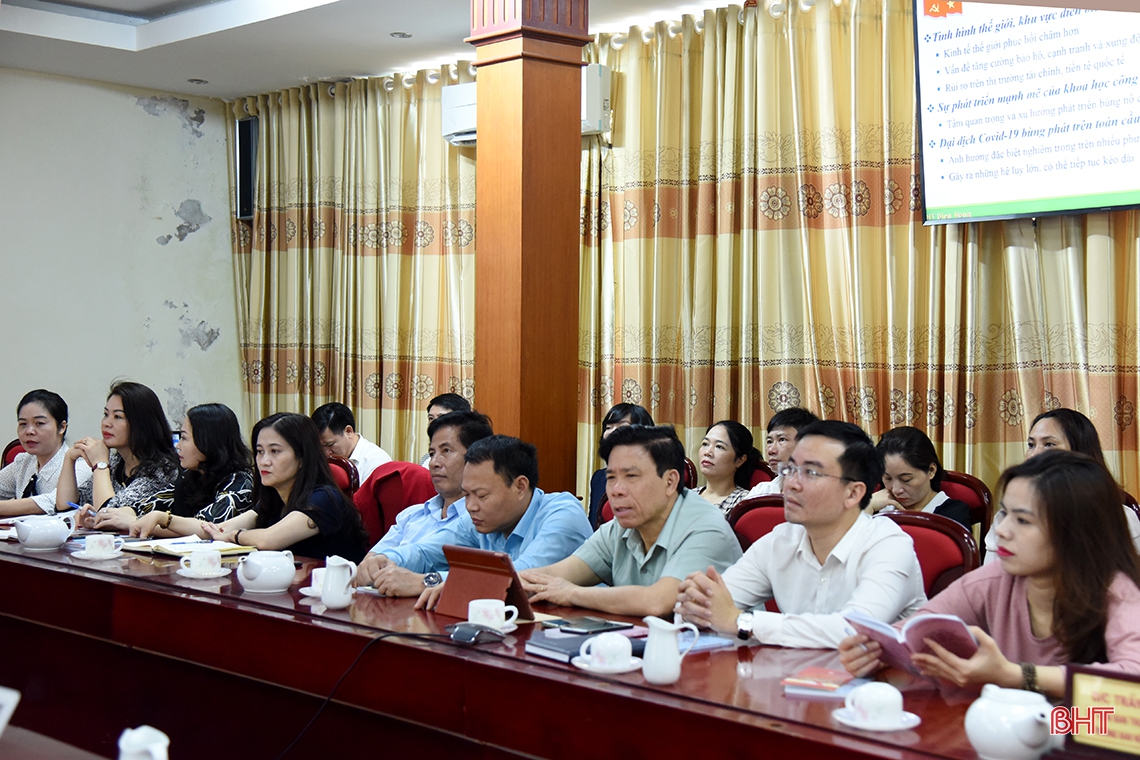 Yêu cầu quán triệt phương hướng, nhiệm vụ phát triển KT- XH 5 năm 2021 - 2025 trong toàn Đảng, toàn dân, toàn quân