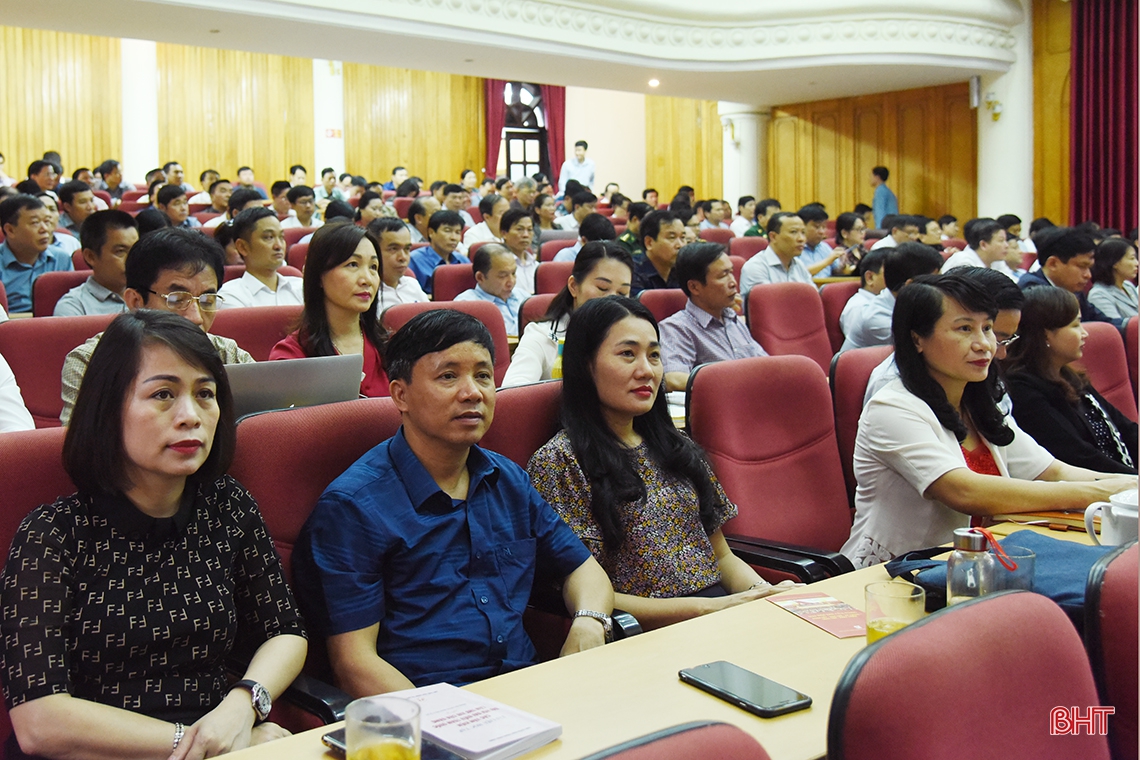 Yêu cầu quán triệt phương hướng, nhiệm vụ phát triển KT- XH 5 năm 2021 - 2025 trong toàn Đảng, toàn dân, toàn quân