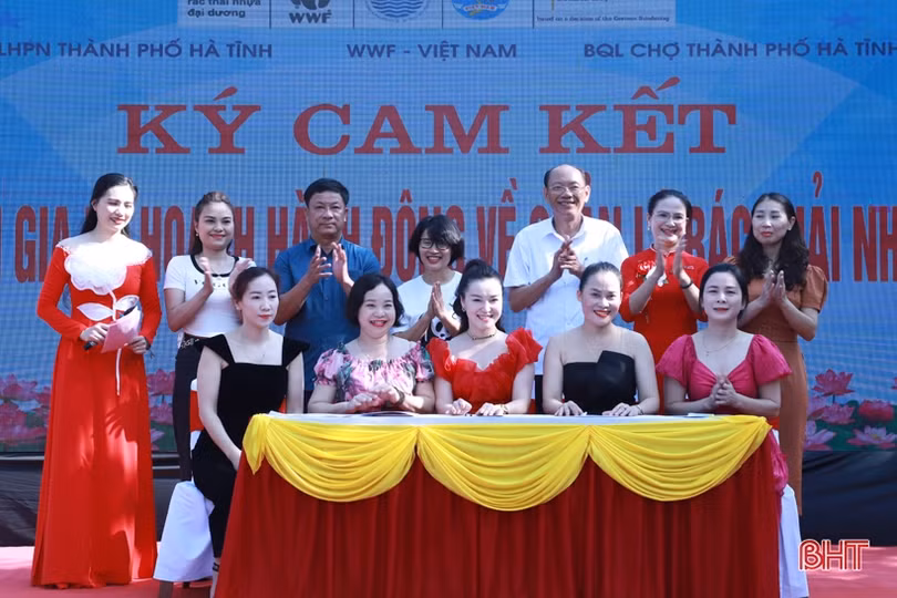 Phụ nữ TP Hà Tĩnh tích cực truyền thông giảm thiểu rác thải nhựa