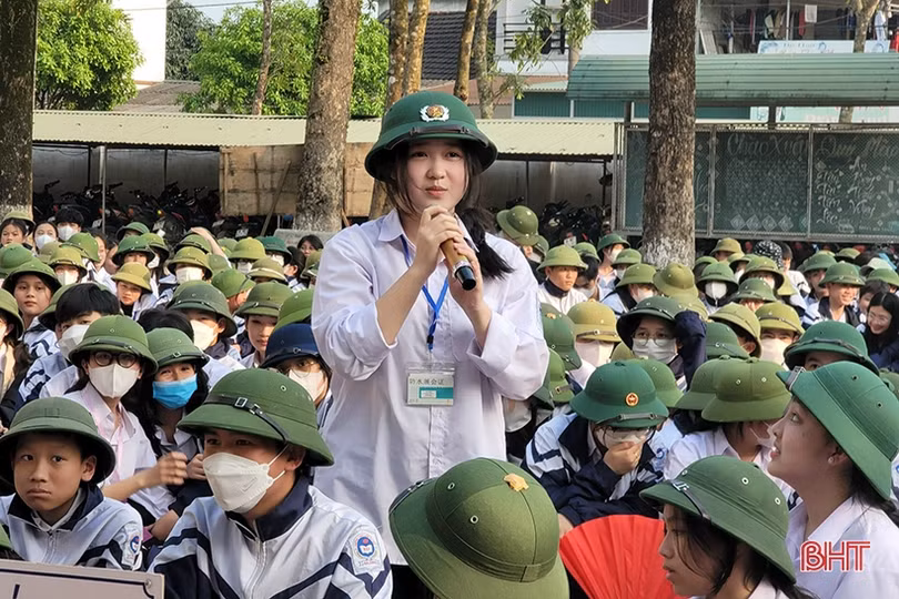 Nhiều hình thức hướng nghiệp cho học sinh Hà Tĩnh