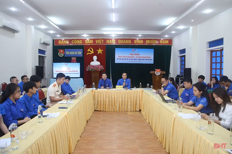 Hà Tĩnh tuyên dương thanh niên làm theo lời Bác và CLB thiện nguyện tiêu biểu