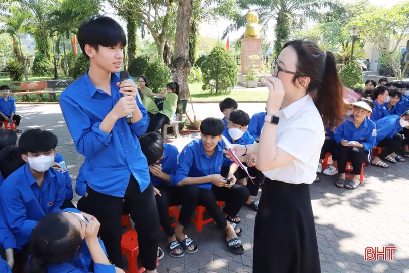 Hương Sơn phổ biến giáo dục pháp luật về phòng chống bạo lực học đường