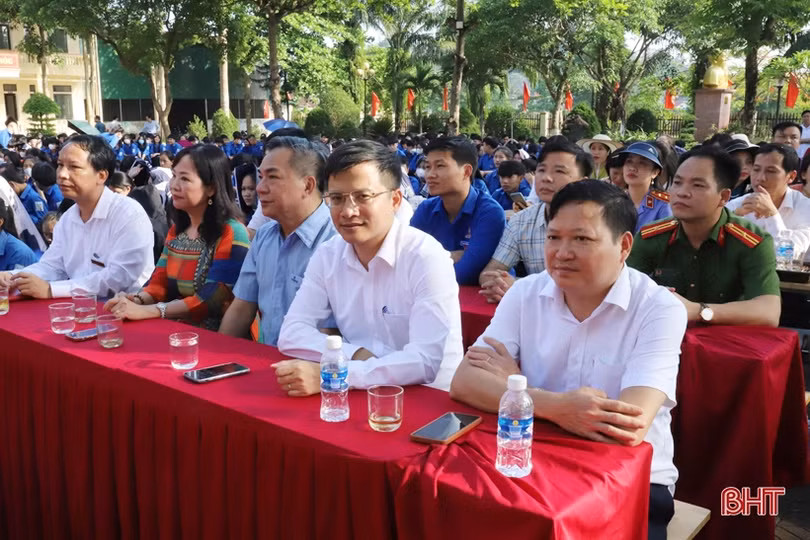 Hương Sơn phổ biến giáo dục pháp luật về phòng chống bạo lực học đường