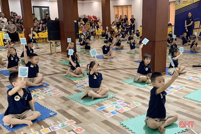 “Siêu nhí” Trung Kiên đấu trí