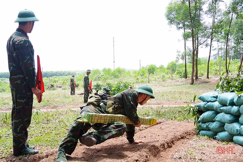 Bồi dưỡng nội dung kiểm tra 3 tiếng nổ cho 100 cán bộ, chiến sỹ