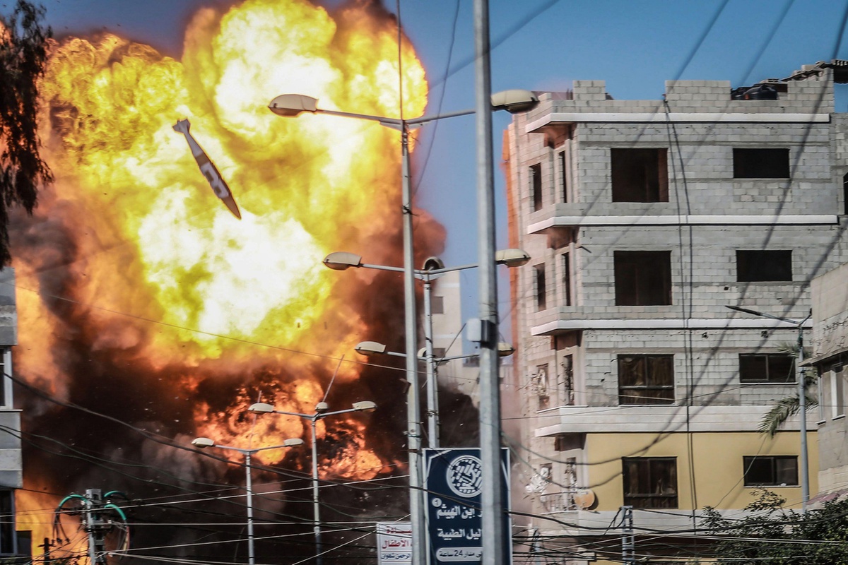 Dải Gaza tan hoang như thể “sóng thần vừa quét qua”