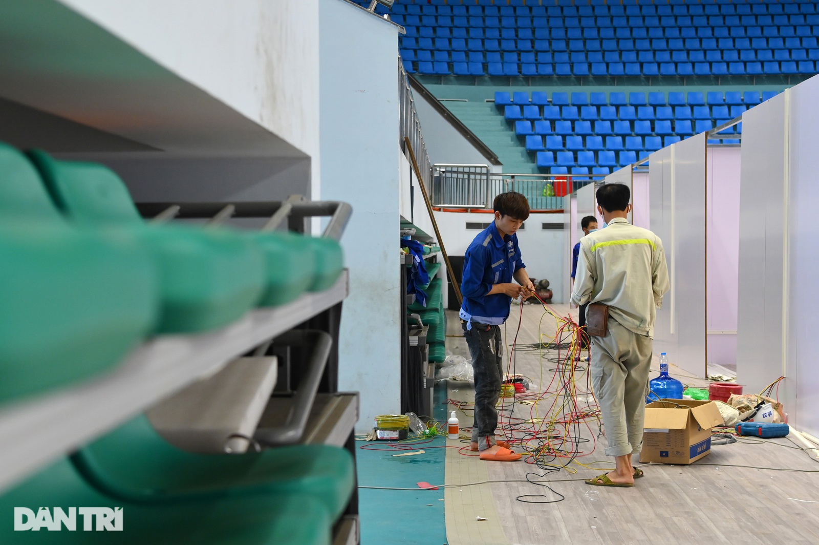 Cận cảnh bệnh viện dã chiến với 620 giường trong Nhà thi đấu Bắc Giang