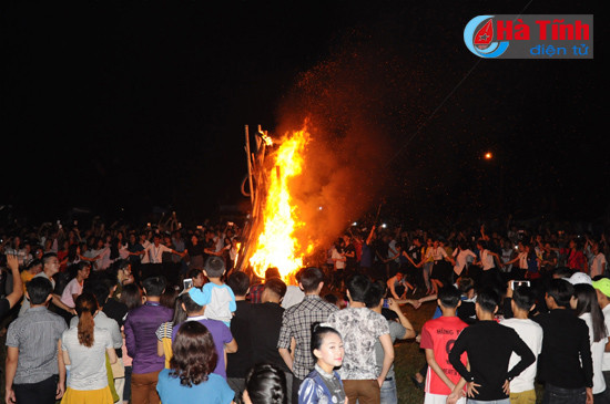 dac sac dem giao luu ve lai truong xua