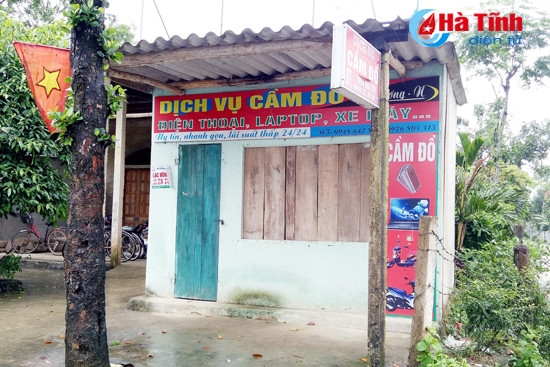 chu tiem cam do bi nhom thanh nien dung ma tau dam thung bung