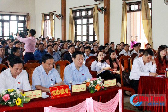 pho thu tuong vuong dinh hue tiep xuc cu tri huyen thach ha