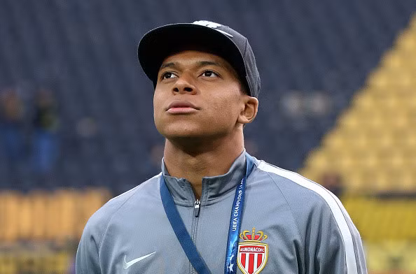 tuyen phap co the ra san voi doi hinh 9x o world cup 2018