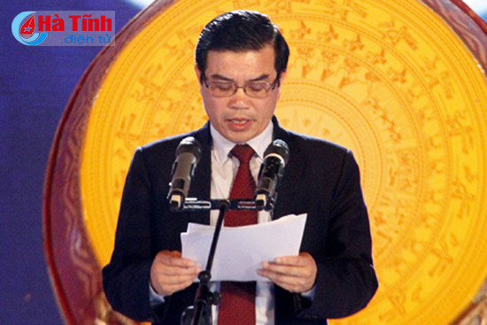 xuan thanh bien hat chinh thuc khai truong mua du lich bien ha tinh
