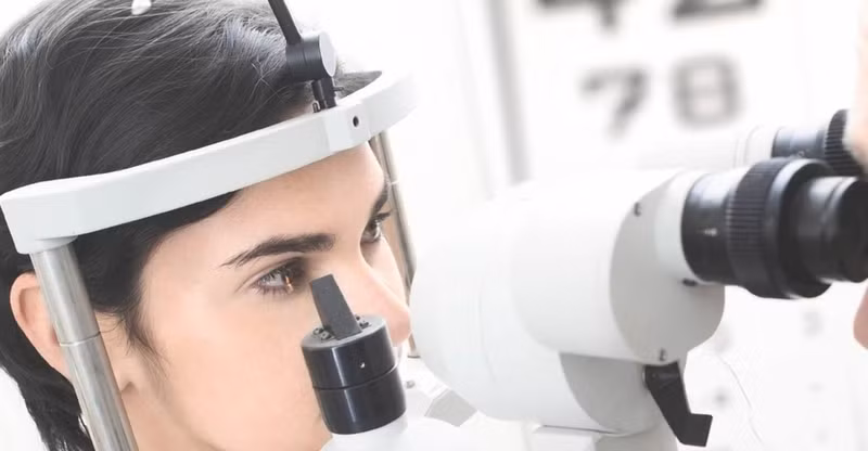 can lam gi khi lai oto vao ban dem