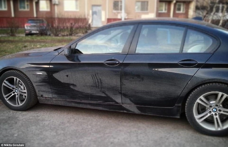 nghe thuat tu nhung chiec xe lam lem bui dat