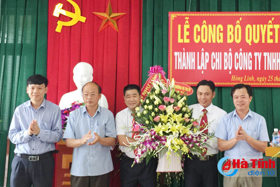 them mot doanh nghiep o ha tinh thanh lap chi bo dang