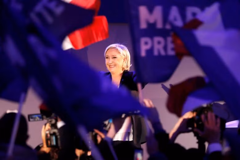 nhung hinh anh an tuong sau vong 1 bau tong thong phap