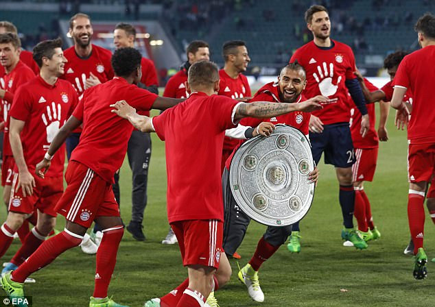 chum anh bayern trong ngay dang quang bundesliga