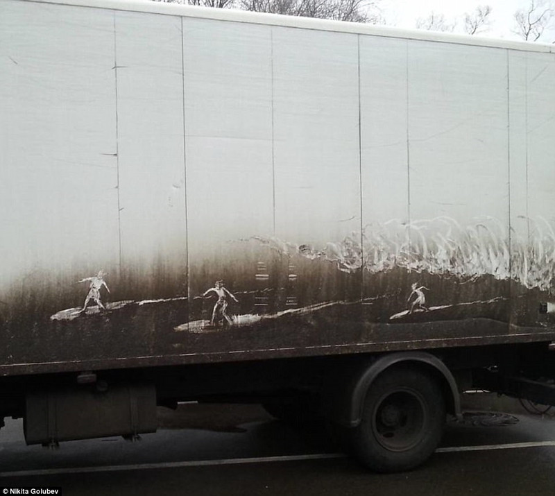 nghe thuat tu nhung chiec xe lam lem bui dat