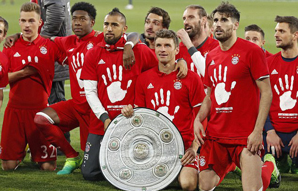 chum anh bayern trong ngay dang quang bundesliga