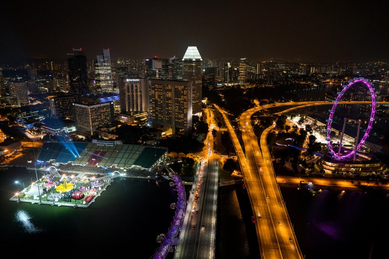 Phần lớn các dự án dưới lòng đất của Singapore sẽ được sử dụng cho mục đích công nghiệp vì hầu hết người dân sẽ không sẵn lòng chuyển xuống sinh sống dưới lòng đất. cong cuoc lap bien mo dat cua singapore