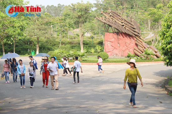 suc song vung mua bom bao dan