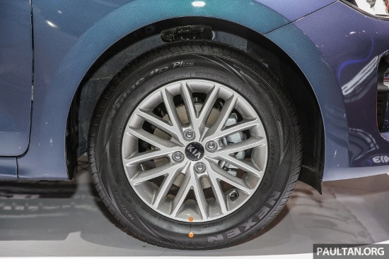 kia rio 2018 ruc rich ve viet nam