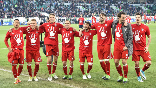 chum anh bayern trong ngay dang quang bundesliga
