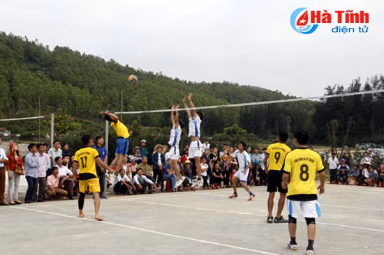 to chuc thanh cong giai bong chuyen nam huyen ky anh